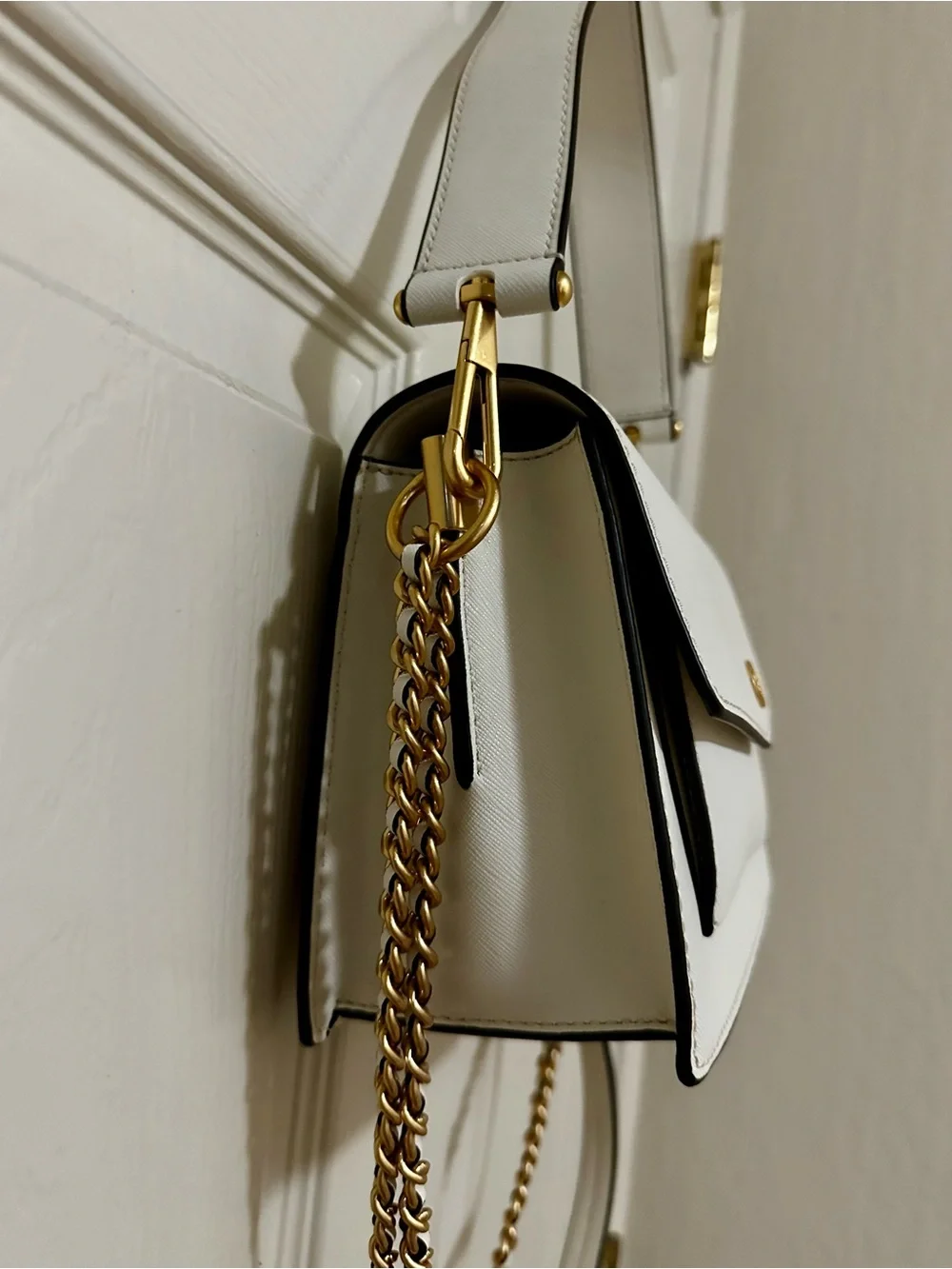 Tory Burch Robinson Convertible Leather Shoulder Bag in New Cream Color